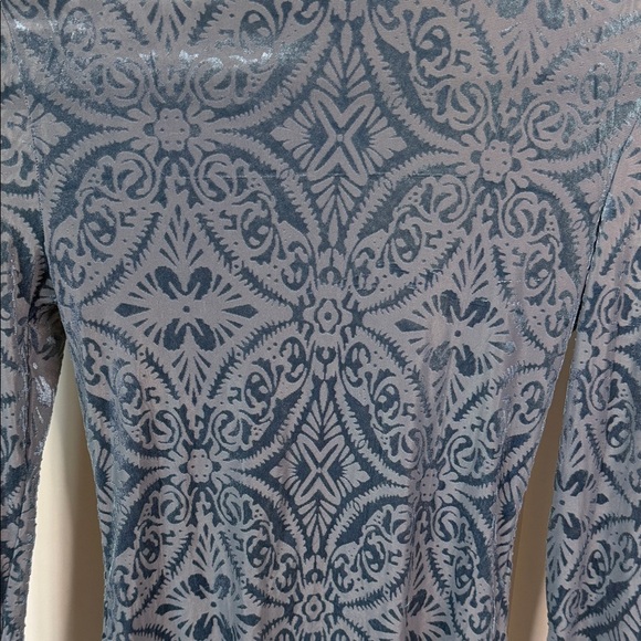 Soft Blue Patterned Blouse - Picture 2 of 4